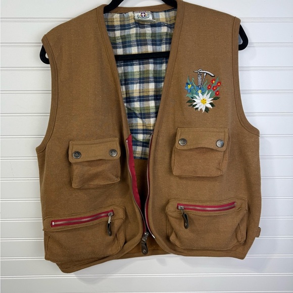 Alpine Cotton tan Outfitter Vest. Size large. - Picture 6 of 6